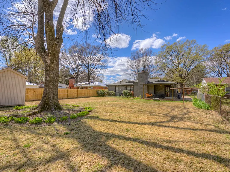 1636 Whitewater Rd — Photo 36