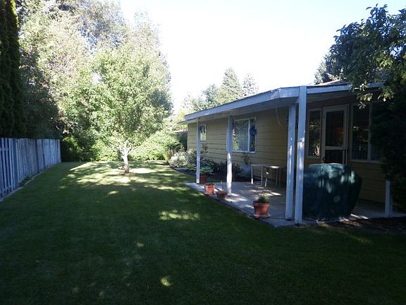 5th image of 372 Gustafson Dr