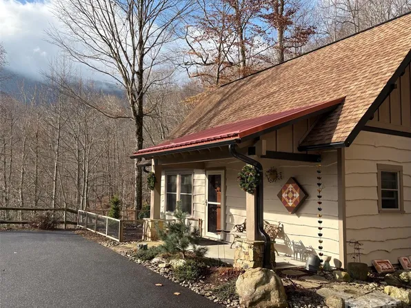 15 Miners Trace Rd, Burnsville, NC 28714