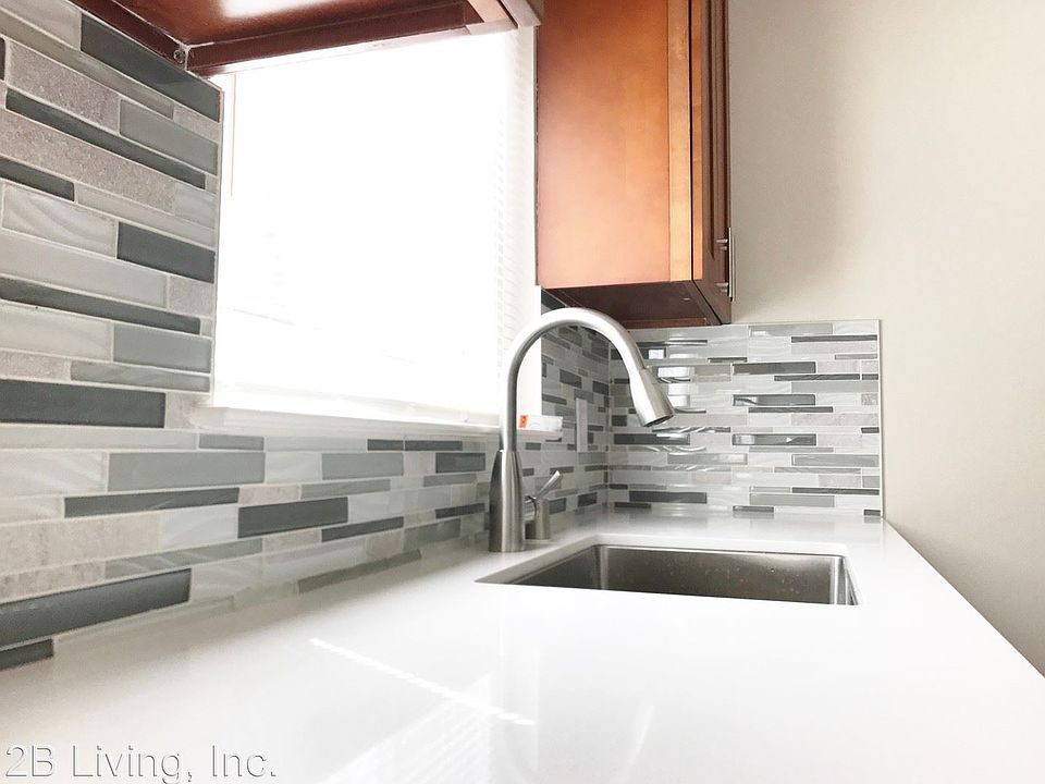 1st image of 580 Geneva Ave APT 02