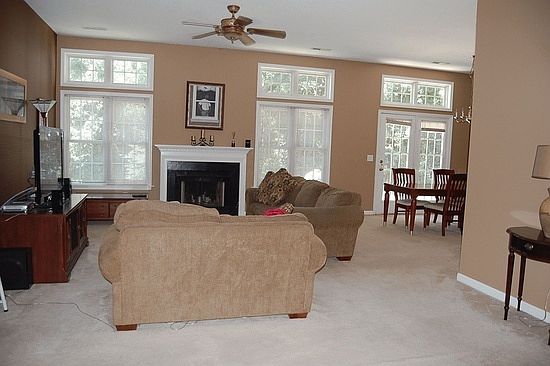 1st image of 8 Drakestone Ct