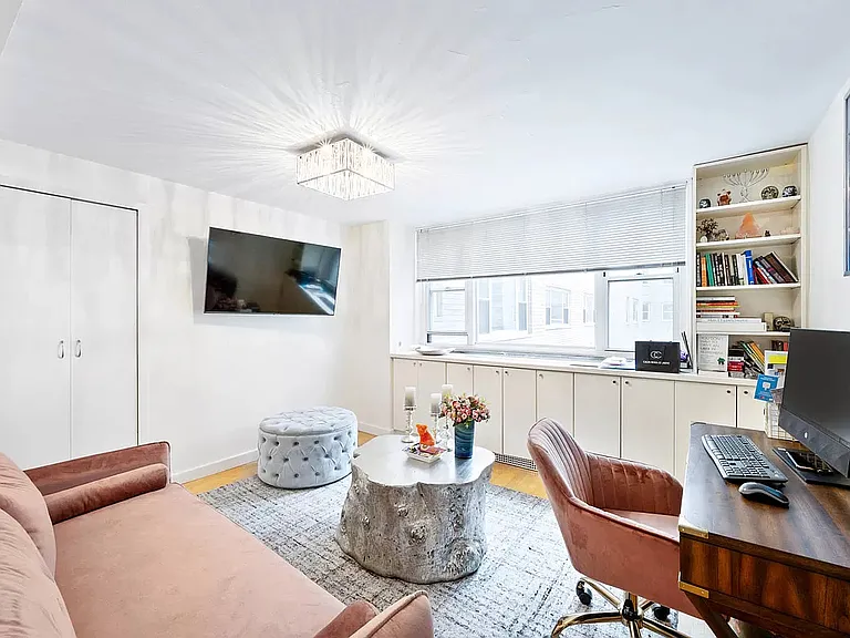100 W 57th St #19B — Photo 7