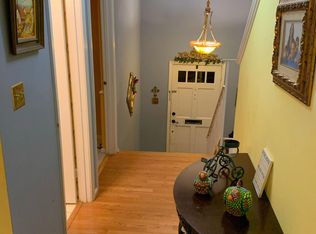 8076 Powderbrook Ln, Springfield, VA 22153
