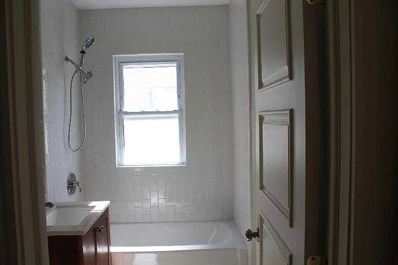3 bed, 1.5 bath, $3,425 — Photo 3