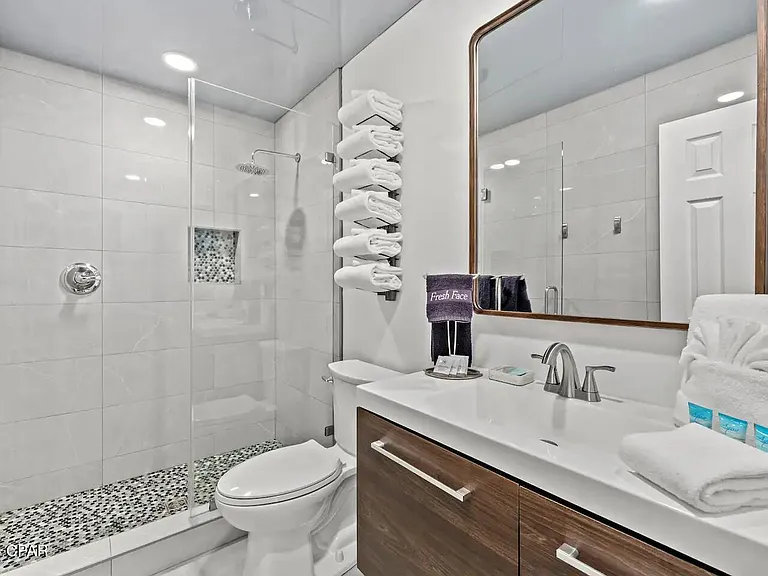 7904 Surf Dr #19 — Photo 20