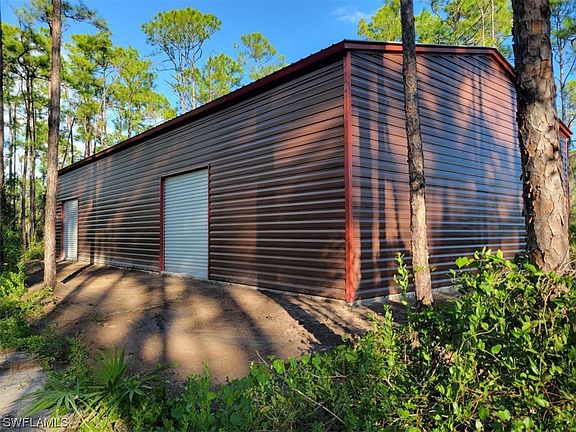 4th image of 17900 Sabal Palm Dr