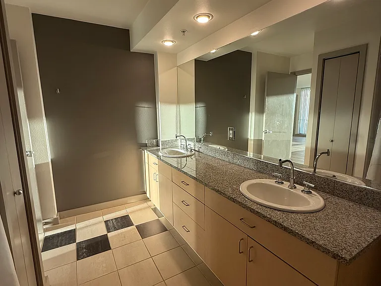 1100 106th Ave NE #307 — Photo 12