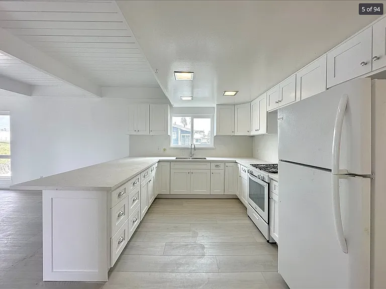 148 Ventura Ave — Photo 10