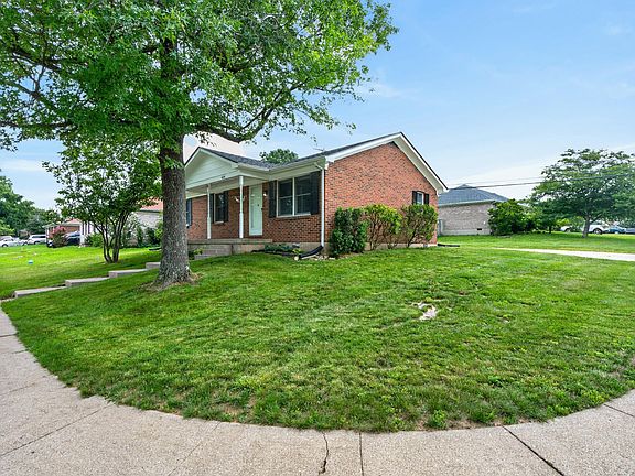 3rd image of 625 Tocher Dr