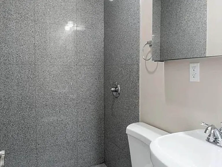 266 W 25th St #4R — Photo 6
