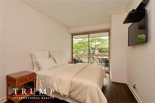 Sold by Trump International Realty | media 14