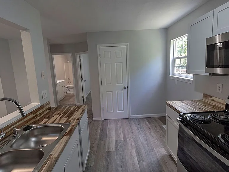 5318 Godas Cir — Photo 8