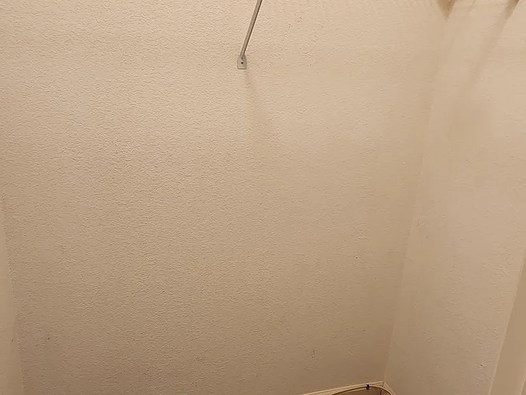 1st Bedroom walk-in closet
