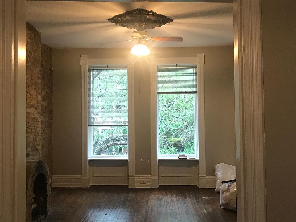 Living room dining room