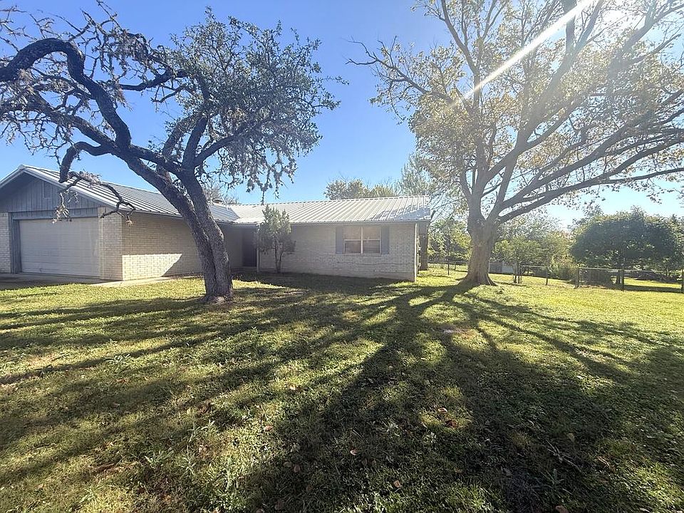 1st image of 120 Oak Ridge Dr