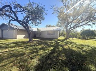 120 Oak Ridge Dr, Kerrville, TX 78028