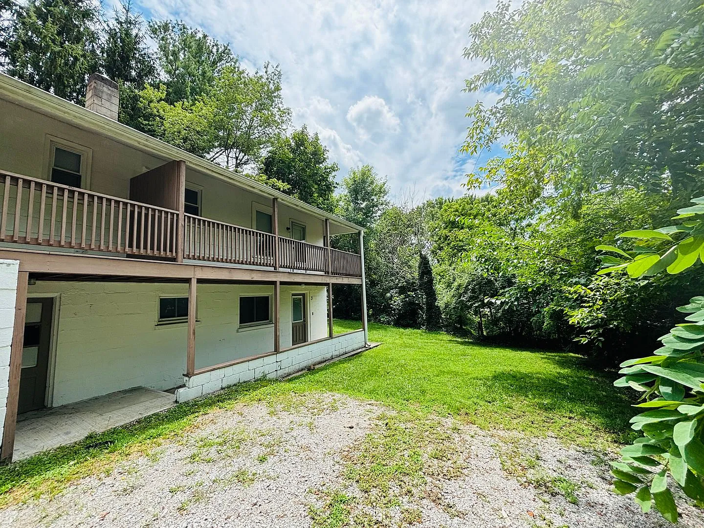 3 Bedroom 1 Bath Duplex — Photo 3