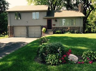 12037 Townview Rd, Minnetonka, MN 55343