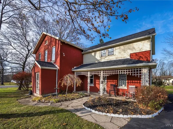 441 Winspear Rd, Elma, NY 14059