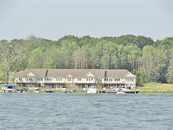 4th image of 16170 Shoreview Dr
