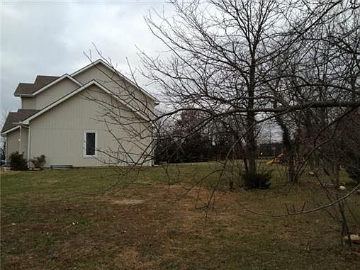 3rd image of 11122 Winchester Dr