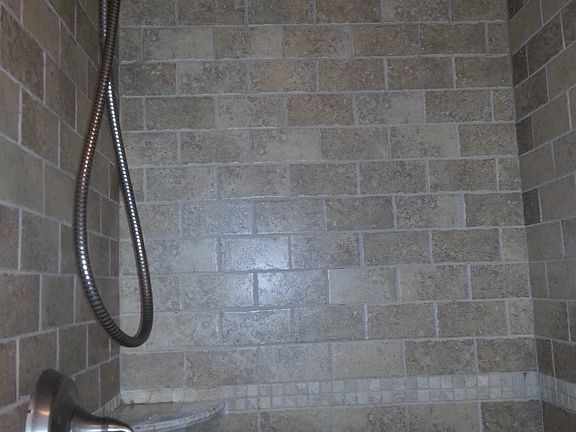 5th image of 167 Jerome Pl #1