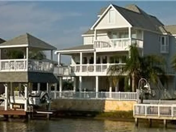 3418 Windlass Ct, Galveston, TX 77554
