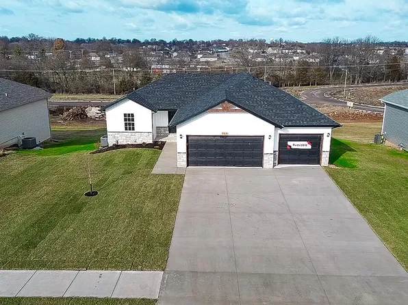 409 E Becky Street, Willard, MO 65781