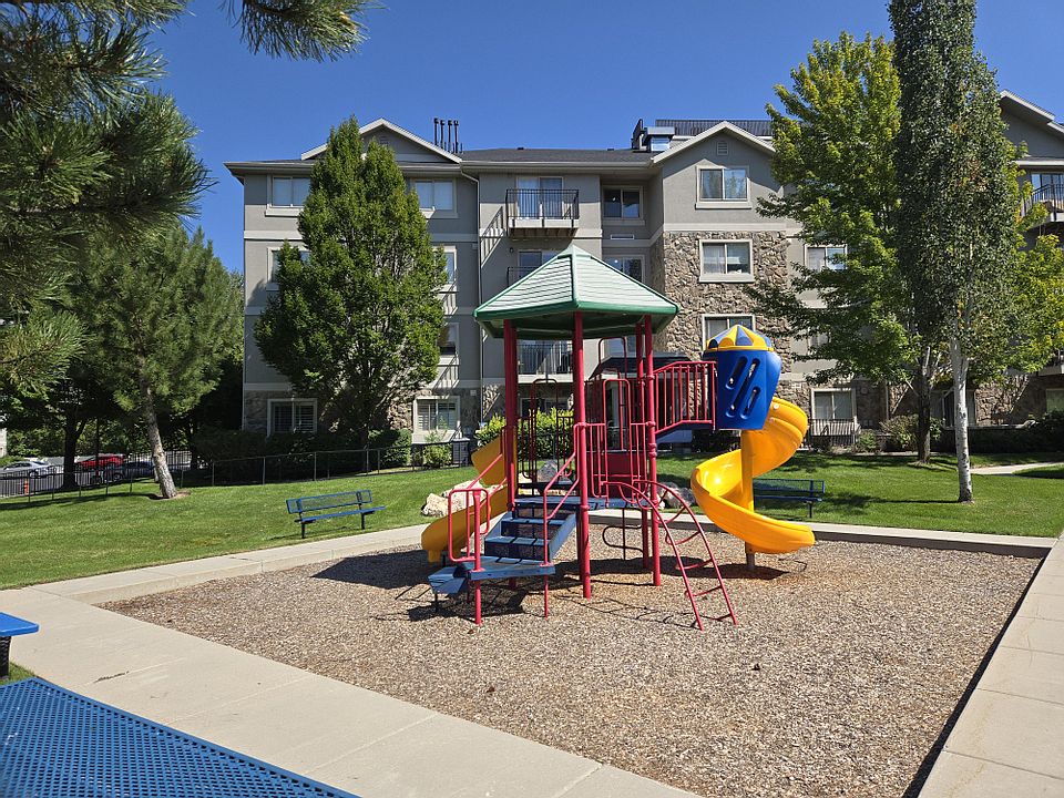 1st image of 1230 E Privet Dr Unit 4-425