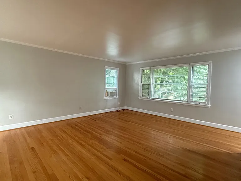 2314 Wycliffe Ave SW — Photo 21