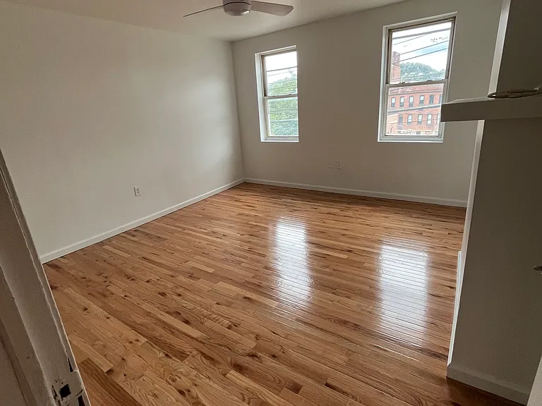 4014 Butler St #2 — Photo 6