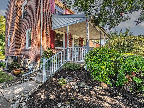 4th image of 566 Evans Rd