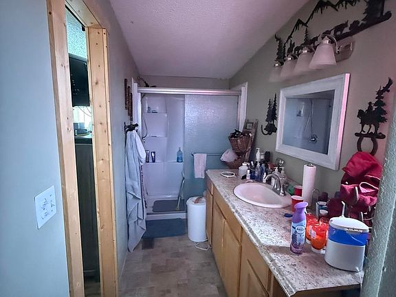4th image of 8 Goff Rd