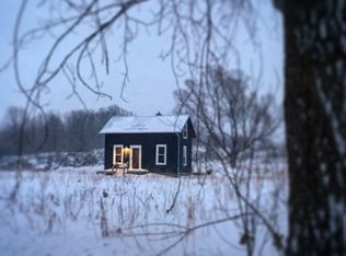 8850 N Carlson Rd, Northport, MI 49670