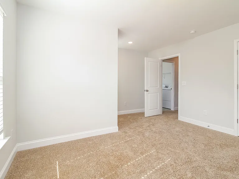 135 Renwood Rd — Photo 13