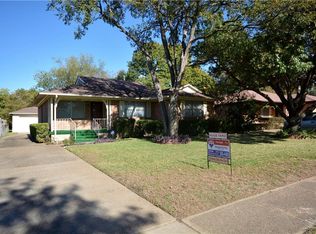 1845 Viewcrest Dr, Dallas, TX 75228