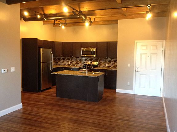 2nd image of 815 N George St APT 27