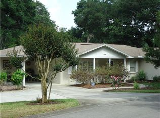10905 Hilldale Dr, Dade City, FL 33525