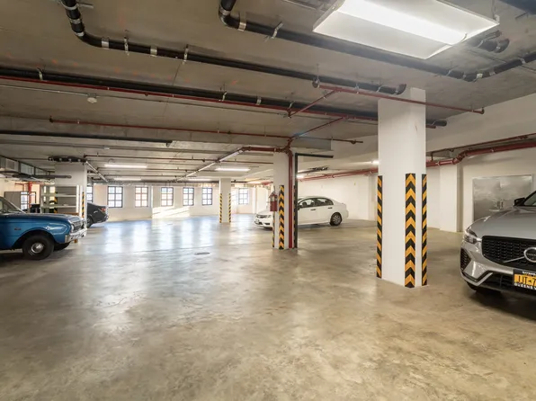 11-16 Main Avenue image 12 of 13