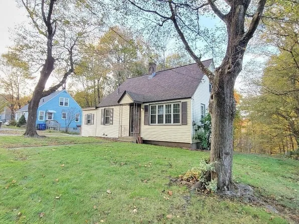 103 Elm St, Leominster, MA 01453