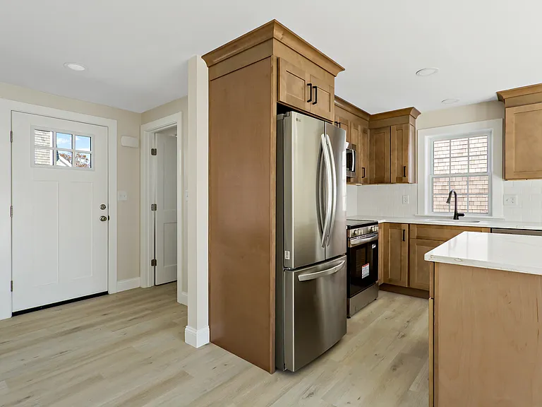 209 Main St #A-F — Photo 11
