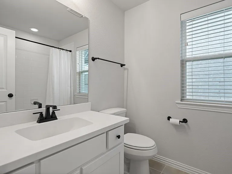 4320 Sandhills Ln — Photo 17