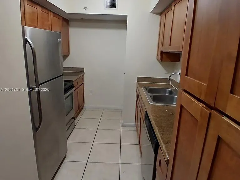 219 NW 12th Ave #914 — Photo 8