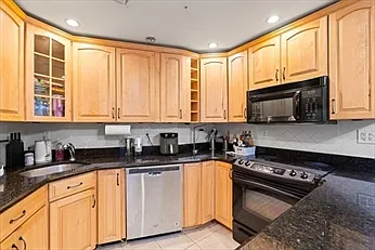 2 bed, 879 sqft, $2,950 — Photo 2