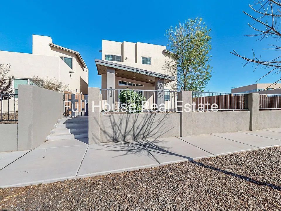 2639 Stryker Rd SE