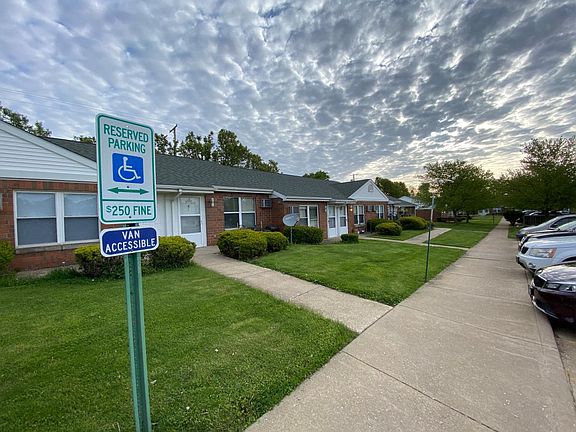 4th image of 203 N Woodwind Dr #207B