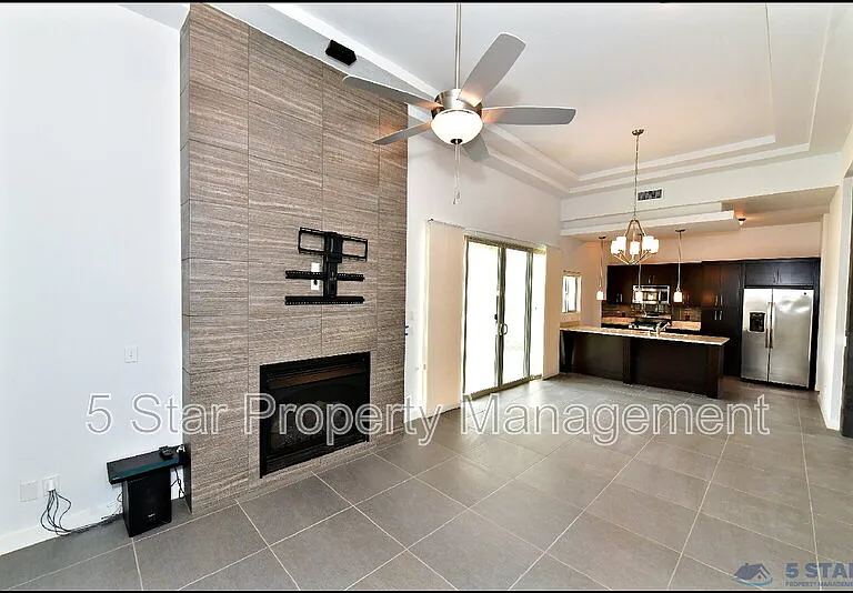 5973 Cartagena Cir — Photo 47