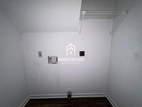 5th image of 6906 Maury Dr