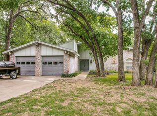 3404 Spring Valley Dr, Bedford, TX 76021