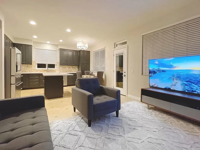 4410 Milano Way — Photo 4